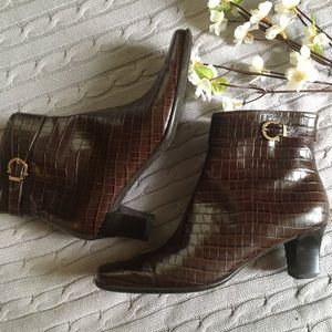 Salvatore Ferragamo ankle boots( made in Italy)